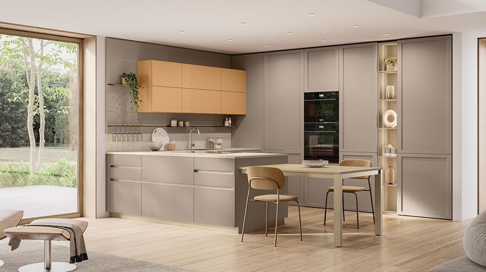 Discover the Convivio collection by Veneta Cucine at Studio Quattro Design. This contemporary layout pairs elegant matte grey cabinetry with a warm ochre yellow accent unit, complete with an integrated dining table extension.